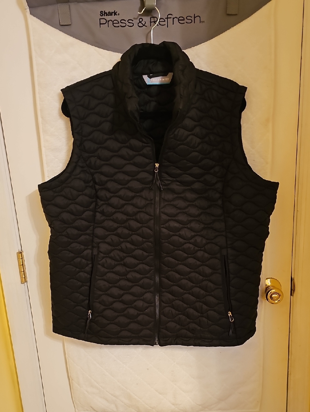 Free Country Black Quilted Sleeveless Zip Vest